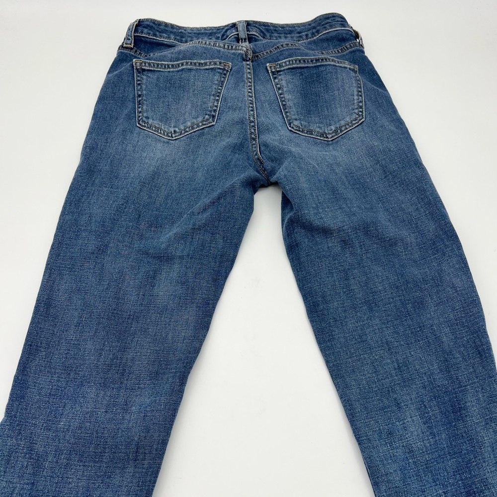 Universal Threads Mid Rise Boyfriend Distressed Crop Jeans - Picture 4 of 6